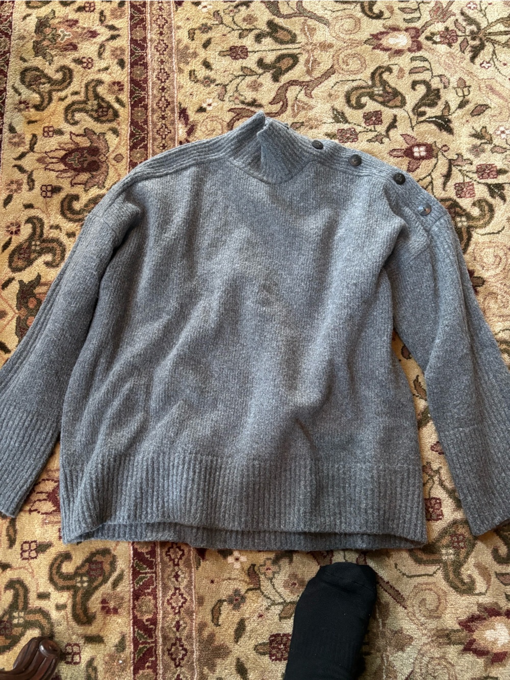 Abercrombie Women’s Gray Button-Shoulder Knit Sweater